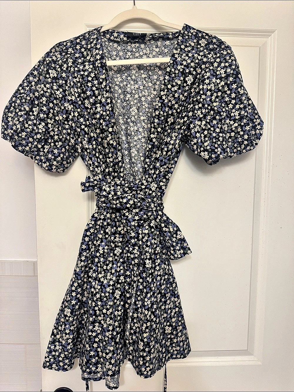VICI Floral Puff Sleeve Mini Dress in Blue & White Size Large